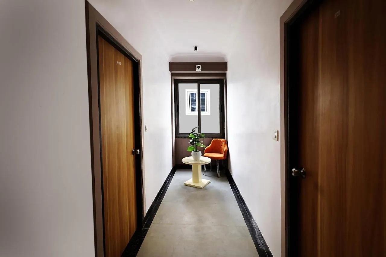 Hotel Sparkle Inn Just 400 Meters From Udaipur Railway Station